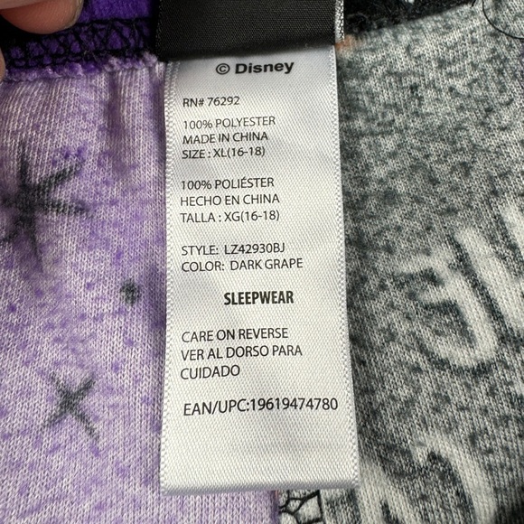 Woman’s Disney Hocus Pocus Fleece Jogger Pajama Pants - Picture 4 of 5